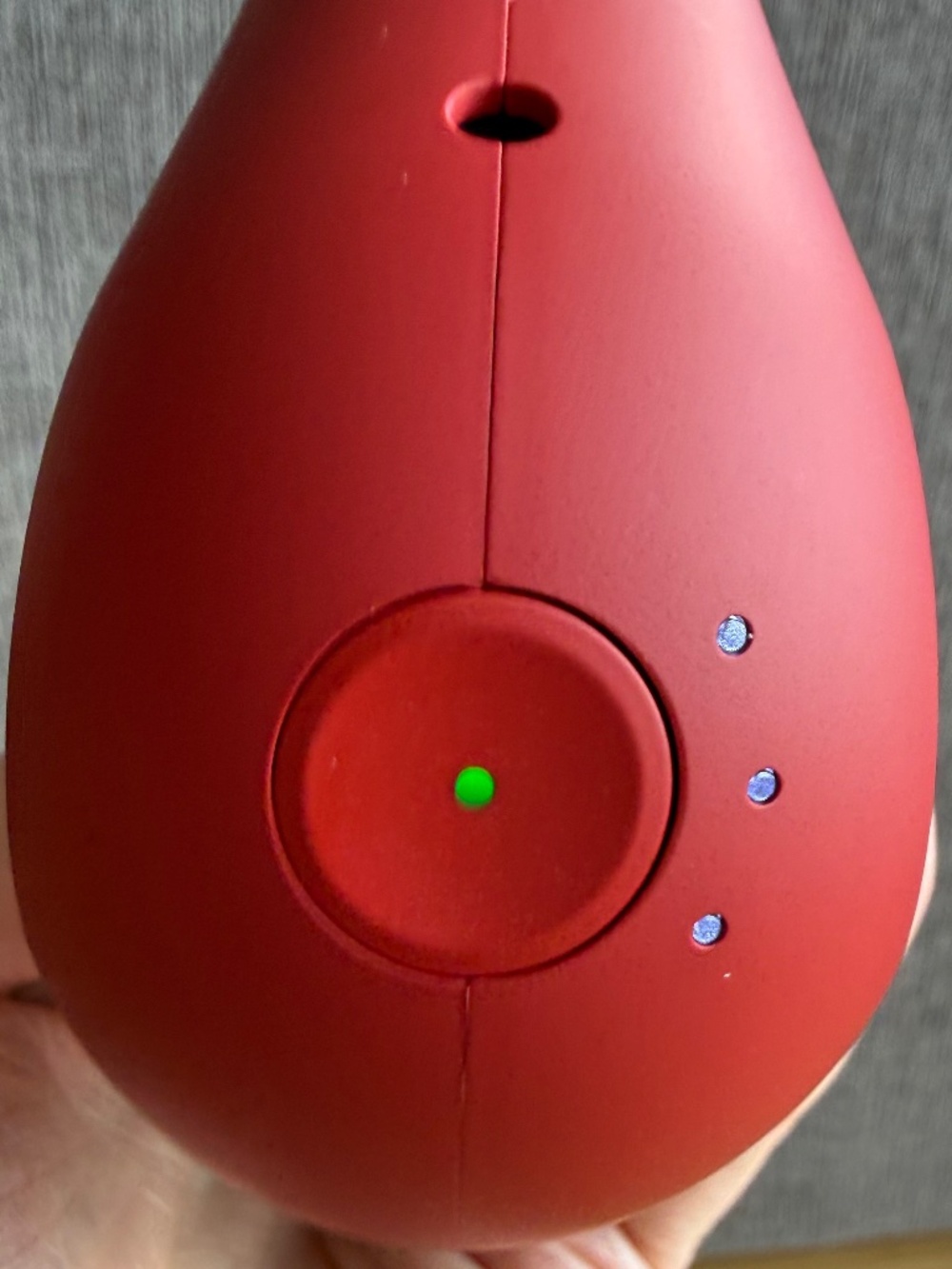 Theragun Mini | Limited Edition (PRODUCT) RED - Picture 10 of 14